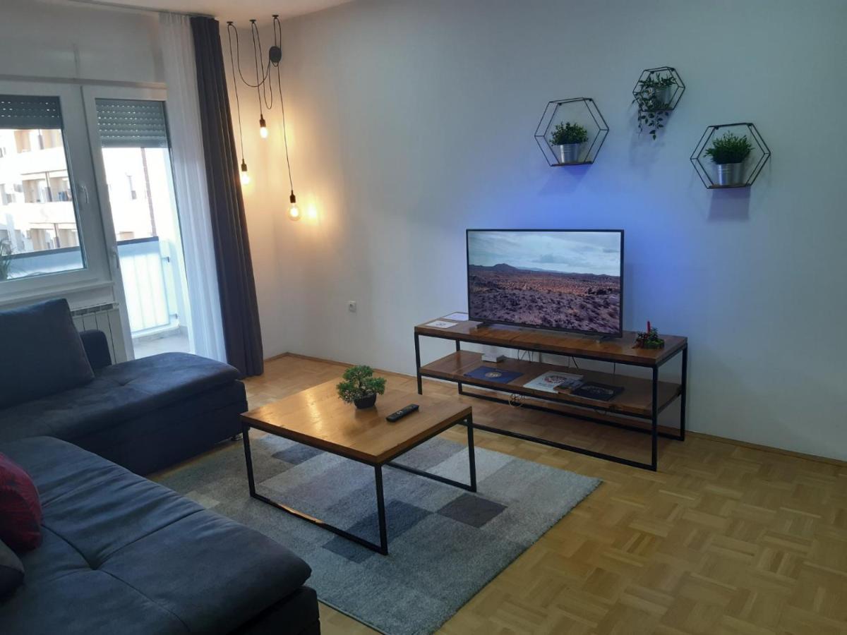 Apartamento For5 Ðakovo Exterior foto