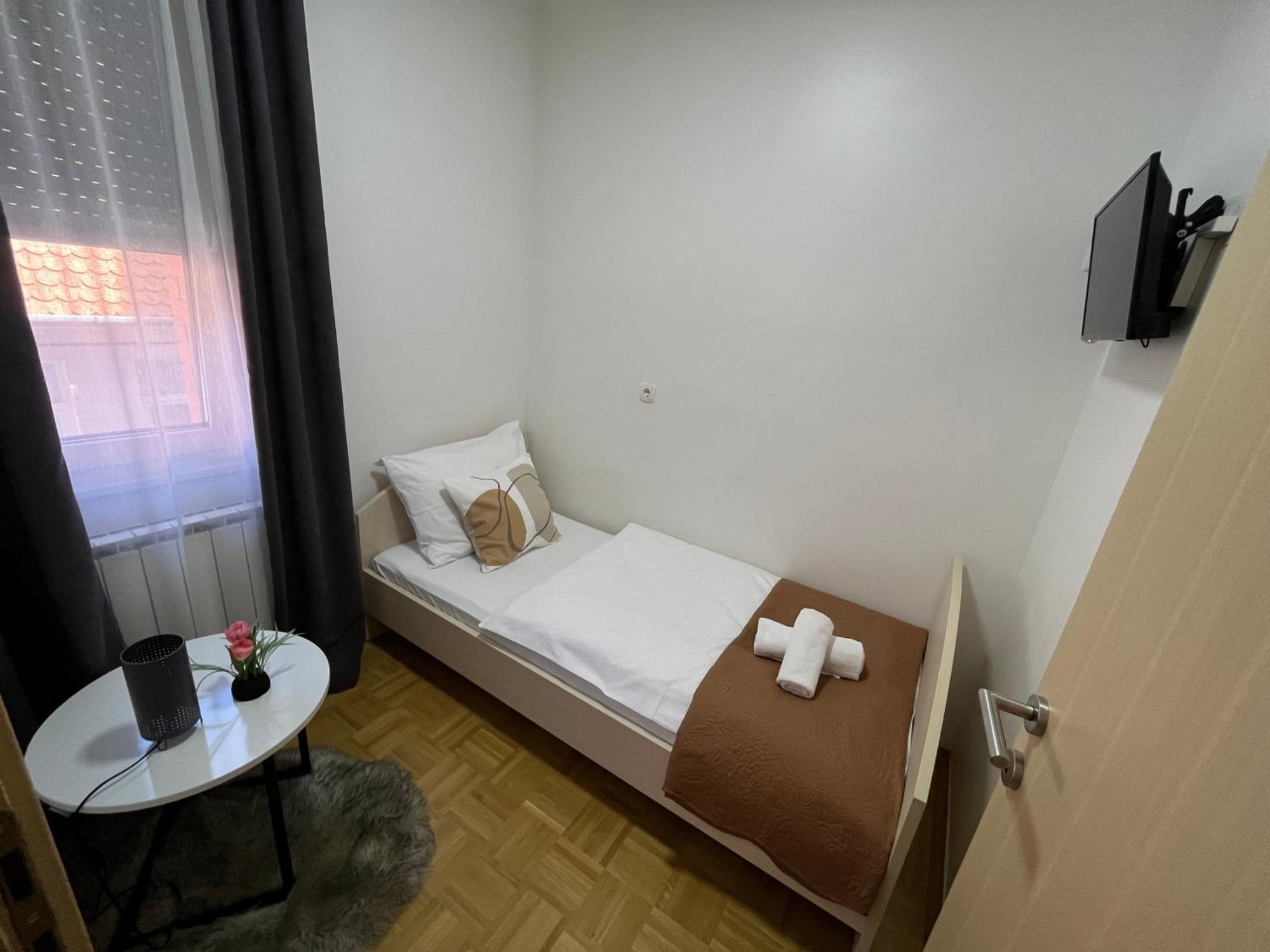 Apartamento For5 Ðakovo Exterior foto