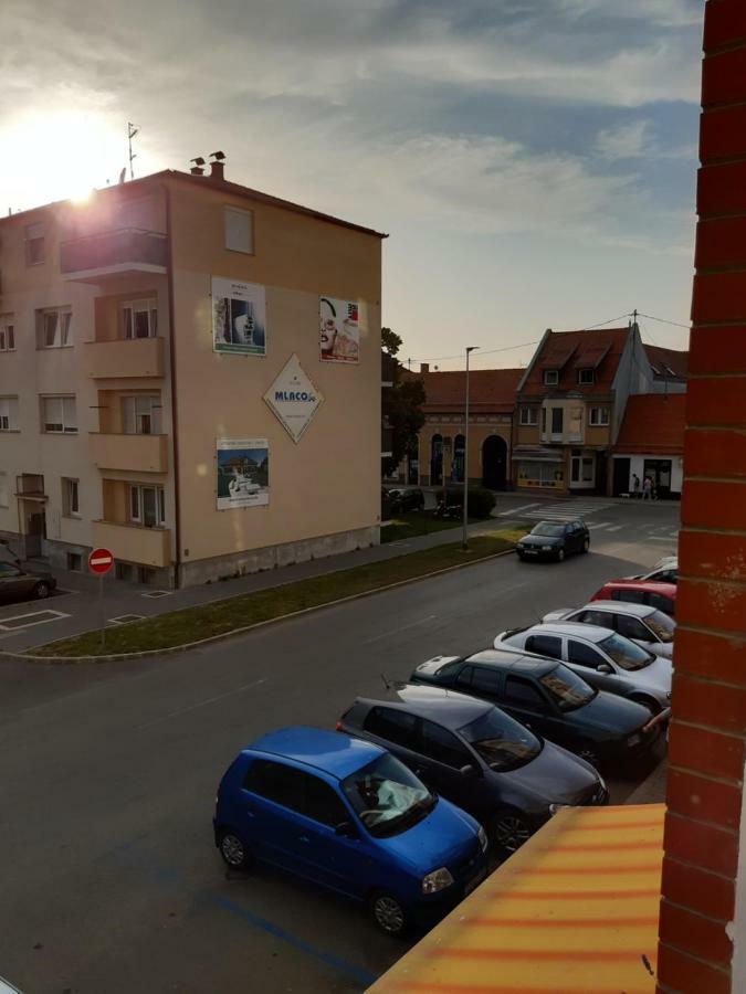Apartamento For5 Ðakovo Exterior foto