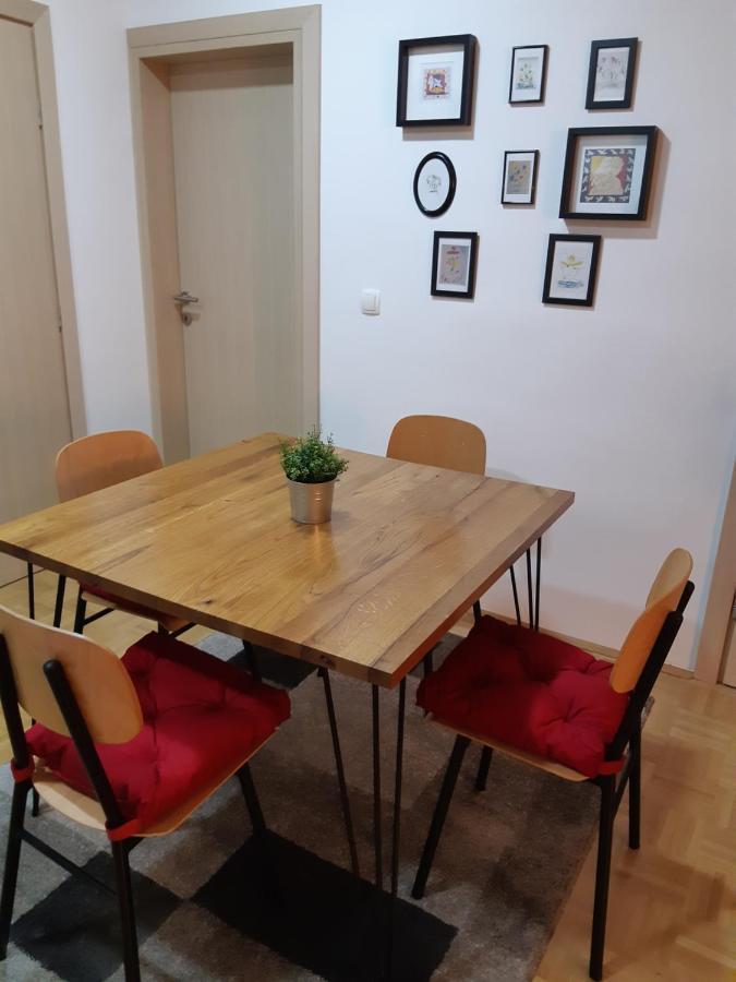 Apartamento For5 Ðakovo Exterior foto