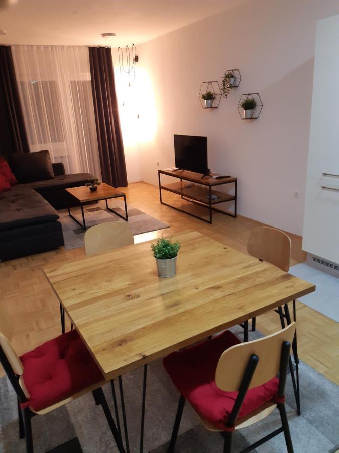Apartamento For5 Ðakovo Exterior foto